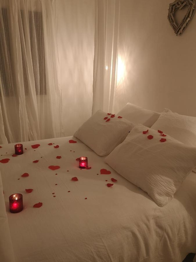 Une Nuit A Bali - Appartement Cocooning Sollies-Toucas Ngoại thất bức ảnh