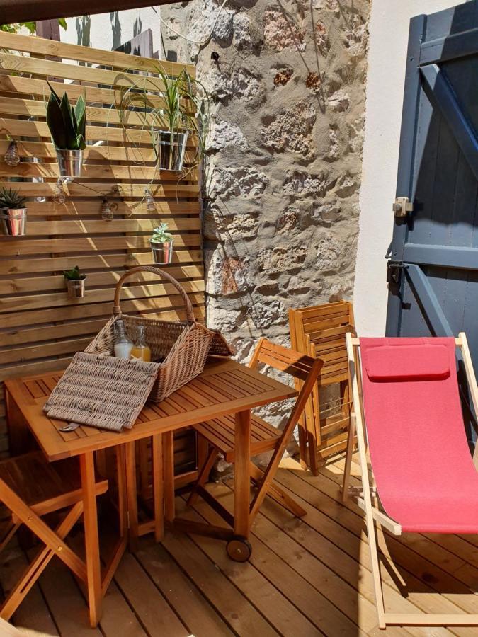 Une Nuit A Bali - Appartement Cocooning Sollies-Toucas Ngoại thất bức ảnh